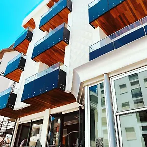 https://hotel-montecarlo-riccione.emilia-romagnahotels.net